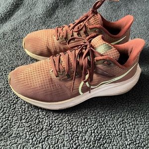 Nike air zoom 39 size 8